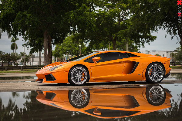 Lamborghini Aventador