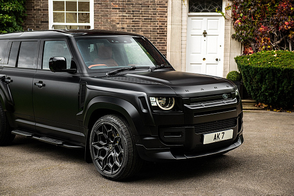 Фото дисков Kahn Type 57 RS Черный матовый на Land Rover Defender II