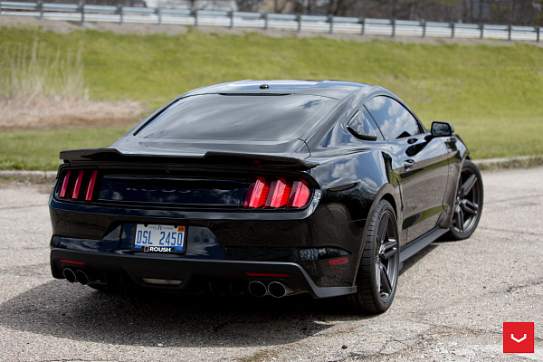 Фото дисков Vossen HF-1 Сатиновый графит на Ford Mustang VI