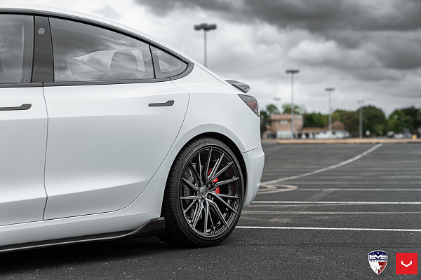 Фото дисков Vossen HF-4T Алмазная проточка на Tesla Model 3