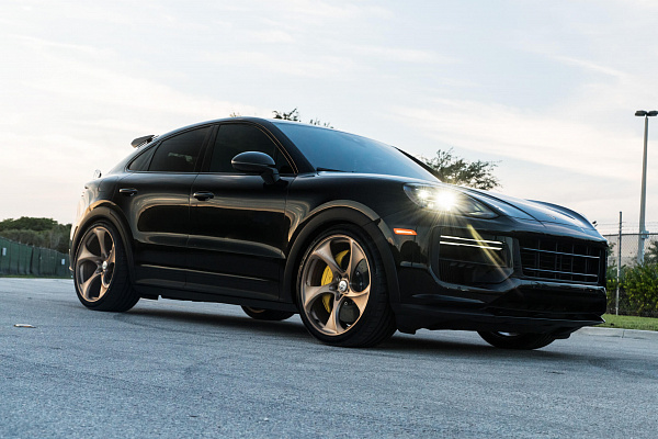 Фото дисков HRE 522M Сатиновая бронза на Porsche Cayenne III