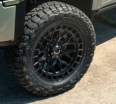 Фото дисков Vossen HFX-1 (8-Lug) на GMC Sierra IV