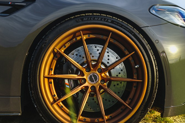 BMW M5 F90