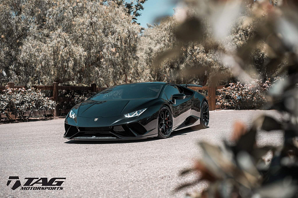 Фото дисков HRE S201 Черный сатин на Lamborghini Huracan