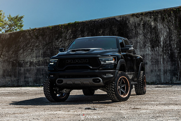 Фото дисков Anrky AN36-S Черный сатин на Ram 1500 V