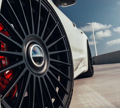 Фото дисков Vossen HF-8 на Porsche Taycan I