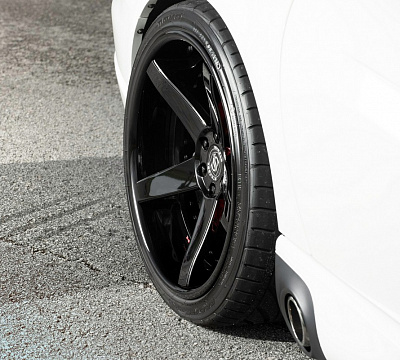 Фото дисков Strasse Wheels S5 Deep Concave на Dodge Viper