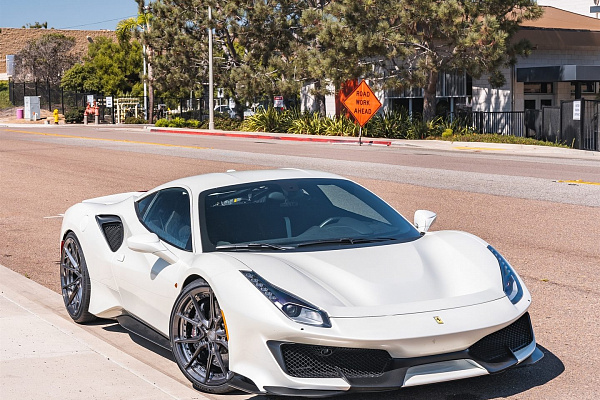 Фото дисков Anrky AN22 Глянцевый тонированный лак на Ferrari 812