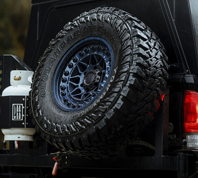 Фото дисков Black Rhino ALPHA на Toyota Tacoma III