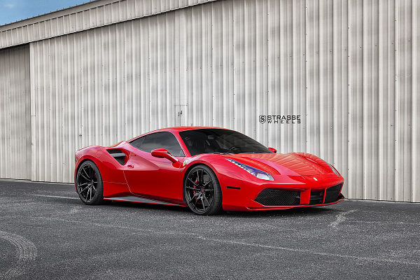 Фото дисков Strasse Wheels SV1 Deep Concave Monoblock Черный глянец на Ferrari 488