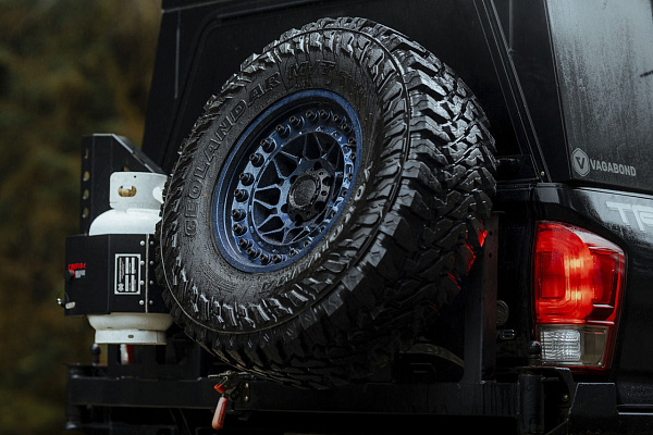 Фото дисков Black Rhino ALPHA  на Toyota Tacoma III