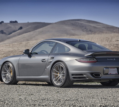 Фото дисков HRE P104 на Porsche 911 VI