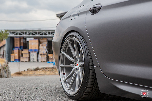 Фото дисков Vossen M-X2 Глянцевый тонированный лак на BMW 6/M6 (F06/F13/F12)