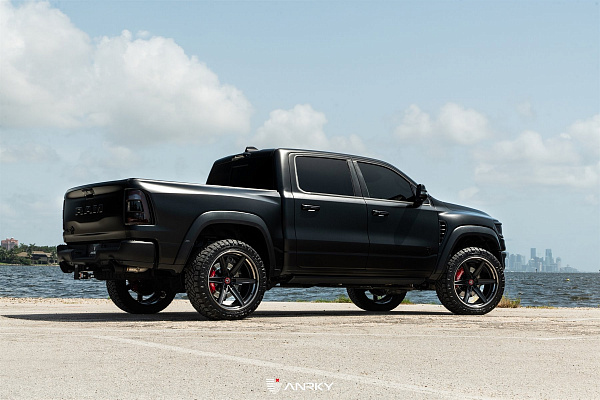 Фото дисков Anrky AN36-S Черный сатин на Ram 1500 V