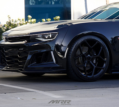 Фото дисков MRR M228 на Chevrolet Camaro VI