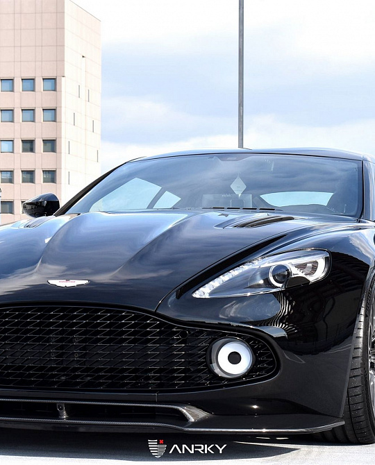 Фото дисков RS3.2 Глянцевый темный лак на Aston Martin Zagato