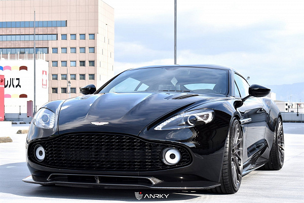 Фото дисков Anrky RS3.2 Глянцевый темный лак на Aston Martin Zagato