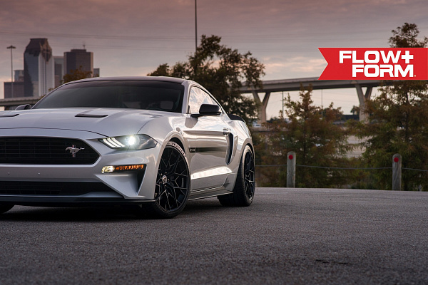 Фото дисков HRE FF10 Черный сатин на Ford Mustang VI
