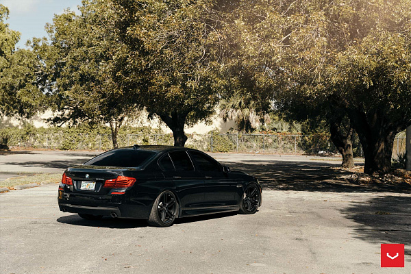 Фото дисков Vossen HF-1 Черный сатин на BMW 5/M5 (F10)