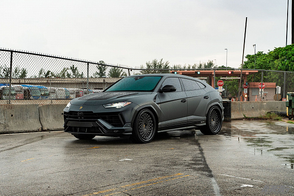 Фото дисков 1886 Wheels S009 Черный сатин на Lamborghini Urus