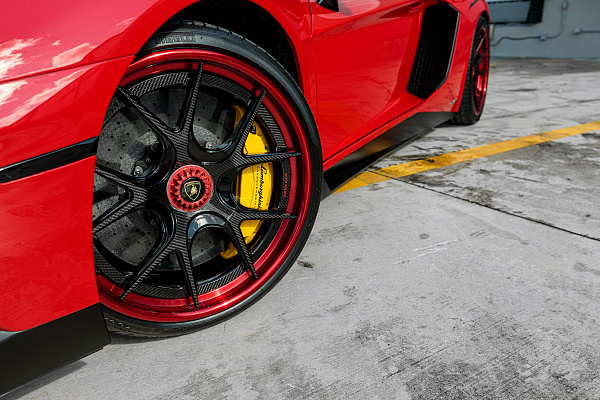 Фото дисков Strasse Wheels SM5R Deep Concave FS Другой цвет на Lamborghini Aventador