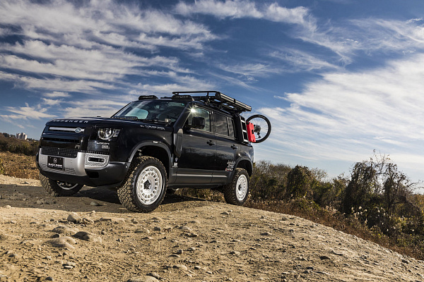 Фото дисков Black Rhino AWOL Белый сатин на Land Rover Defender II