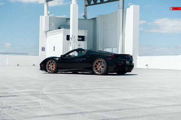 Фото дисков Anrky S1-X4 Глянцевая бронза на Ferrari 812