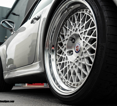 Фото дисков HRE 501 на Porsche 911 IV
