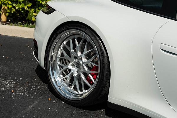 Фото дисков HRE 520 Глянцевый лак на Porsche 911 VIII