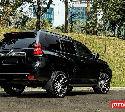 Фото дисков Vossen HF6-1 на Toyota Land Cruiser Prado 150