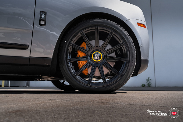Фото дисков Vossen S17-12 Черный глянец на Rolls-Royce Cullinan
