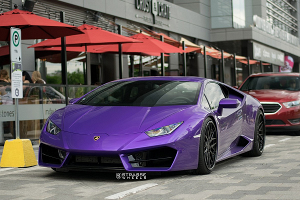 Фото дисков Strasse Wheels SV10M Deep Concave FS Черный глянец на Lamborghini Huracan
