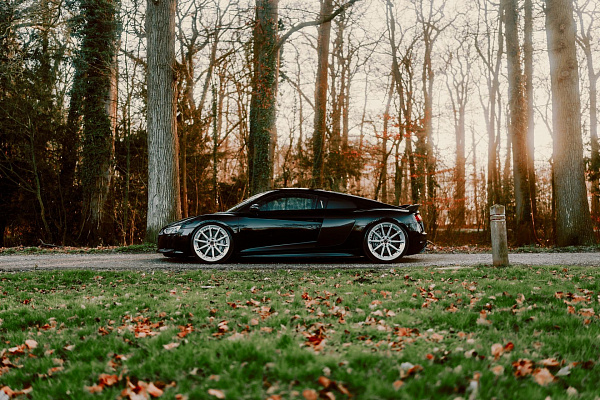 Фото дисков Brixton Forged R11-R Глянцевый лак на Audi R8 (4S)