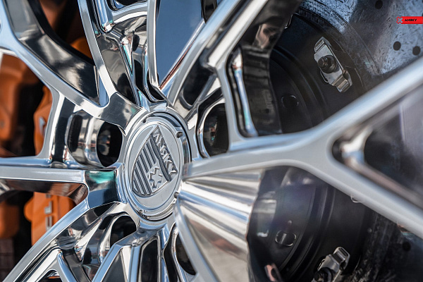 Фото дисков Anrky AN10 Полированный лак на McLaren 600
