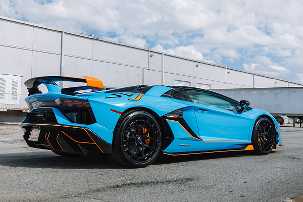 Фото дисков Vossen LC3-01 Черный глянец на Lamborghini Aventador