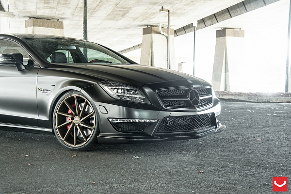 Фото дисков Vossen CVT Сатиновое темное золото на Mercedes-Benz CLS (C218)