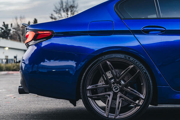 Фото дисков Brixton Forged BF01 Сатиновая темная бронза на BMW 5/M5 (G30/F90)