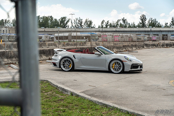Фото дисков 1886 Wheels G010 Полированный лак на Porsche 911 VIII