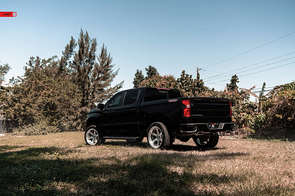 Фото дисков Anrky AN36-S Полированный лак на Chevrolet Silverado IV