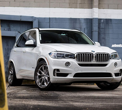 Фото дисков HRE S201H на BMW X5/X5 M (F15/F85)