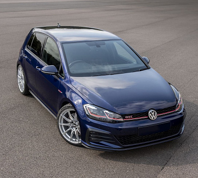 Фото дисков Bola FLB на Volkswagen Golf VII