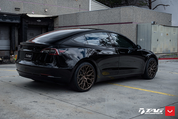 Фото дисков Vossen HF-2 Сатиновая темная бронза на Tesla Model 3