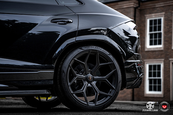 Фото дисков NOVITEC NL4 Черный сатин на Lamborghini Urus