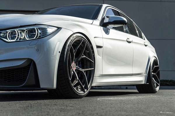 Фото дисков Brixton Forged PF5 Сатиновый темный лак на BMW 3/M3 (F3x/F80)