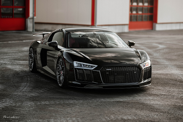 Фото дисков Brixton Forged PF10 Сатиновый темный лак на Audi R8 (4S)
