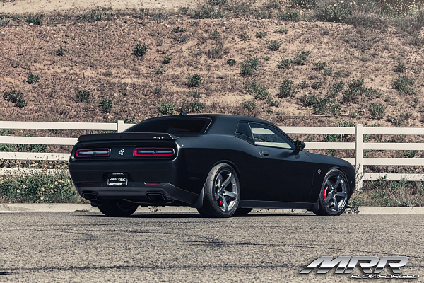 Фото дисков MRR VP5 Сатиновый графит на Dodge Challenger III