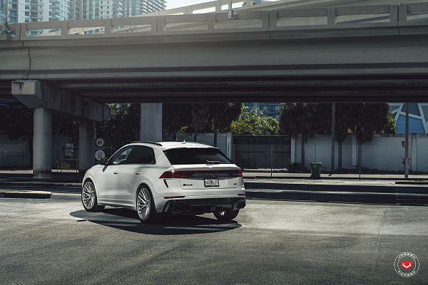 Фото дисков Vossen EVO-5 Глянцевый лак на Audi Q8