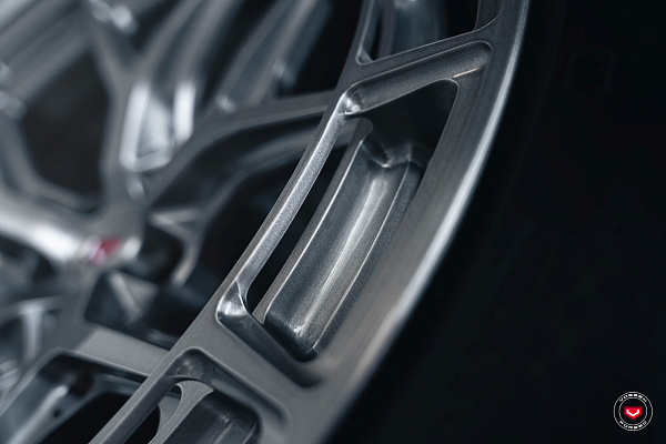 Фото дисков Vossen LC3-01 Глянцевый тонированный лак на Tesla Model X