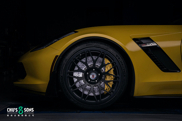 Фото дисков HRE 300M Черный сатин на Chevrolet Corvette C7