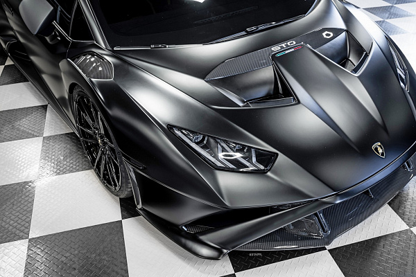 Lamborghini Huracan STO